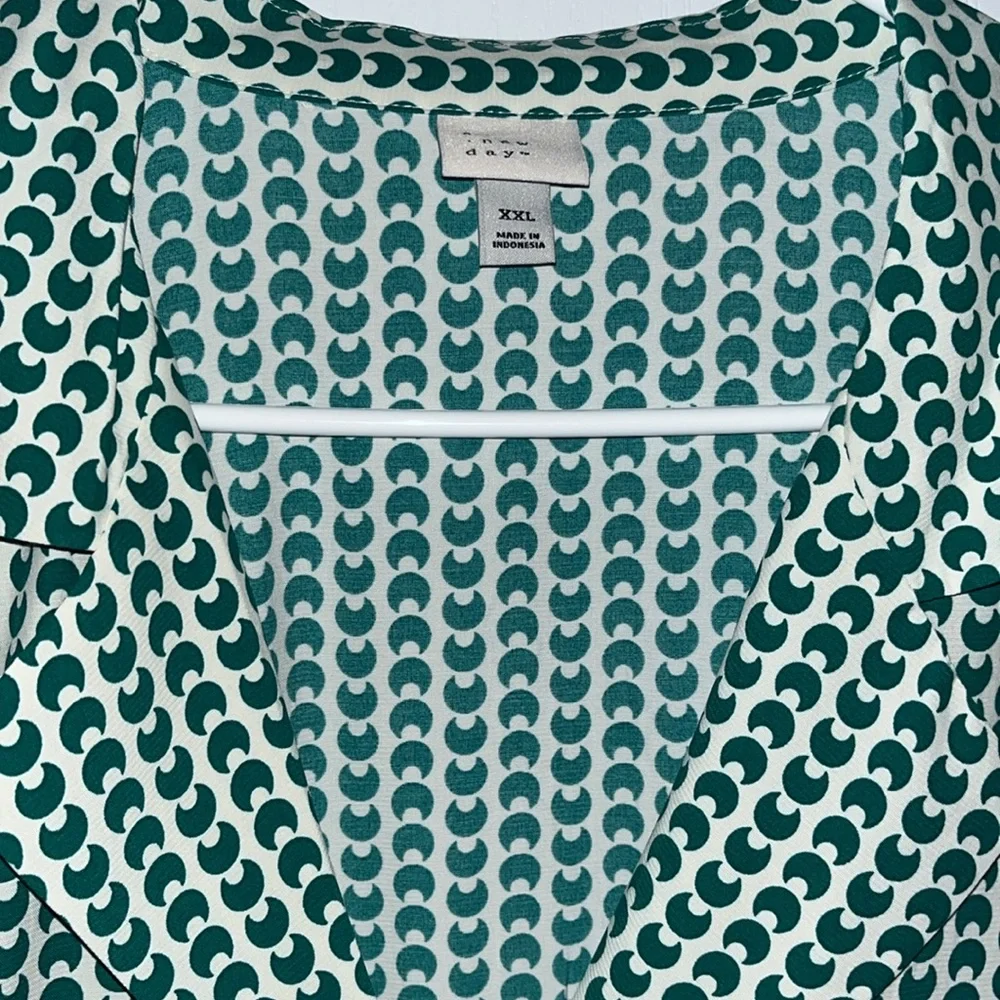 Women’s Blouse - Picture 2 of 5